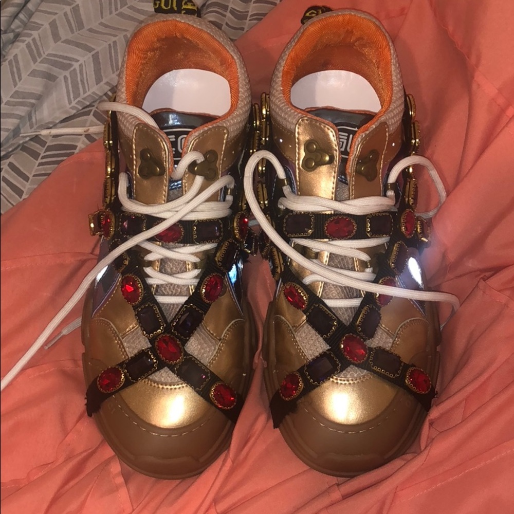 Gucci Flashtrek sneakers . Dust Bag included